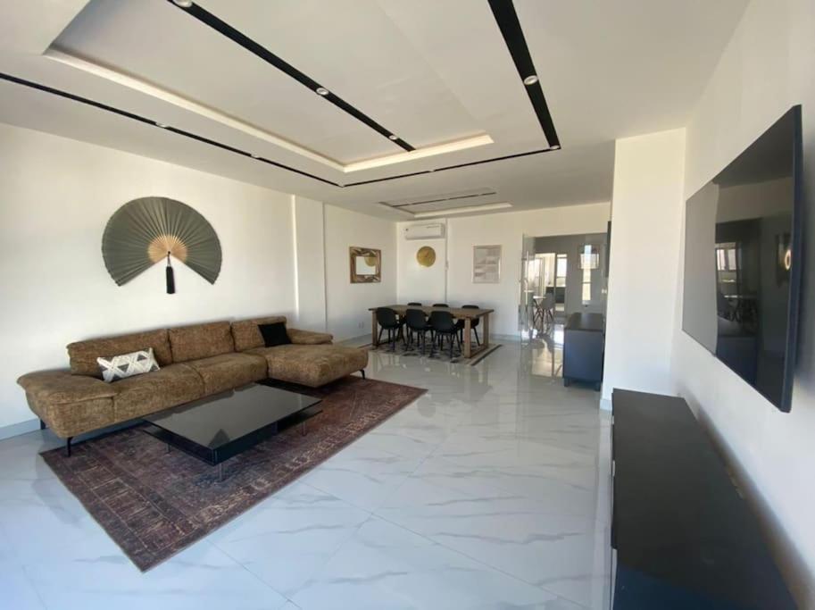 Apartment Magnifique Appartement: Luxe Piscine Et Terrasse Aux Almadies