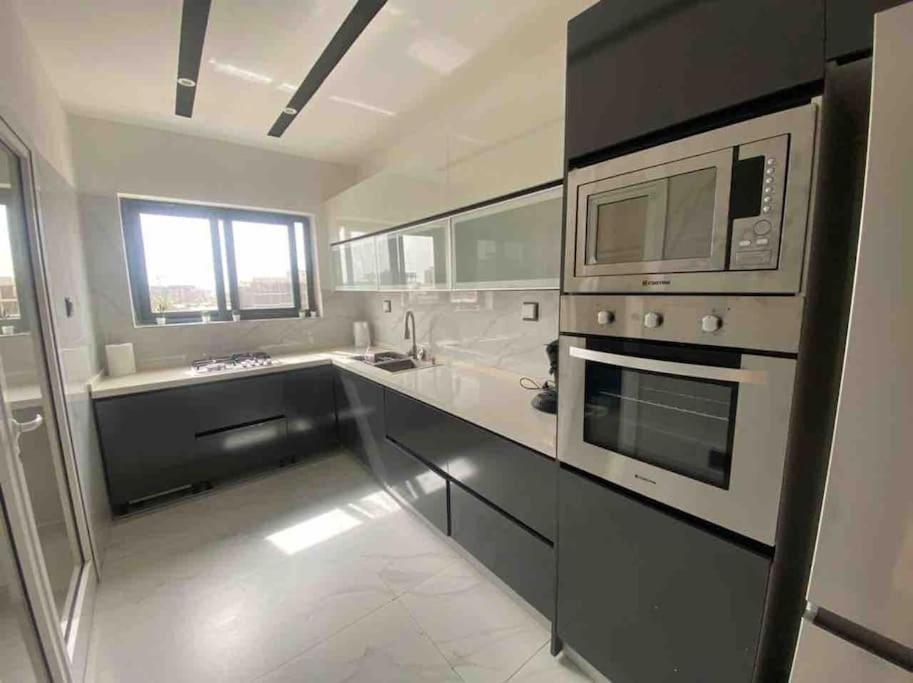 Apartment Magnifique Appartement: Luxe Piscine Et Terrasse Aux Almadies Dakar