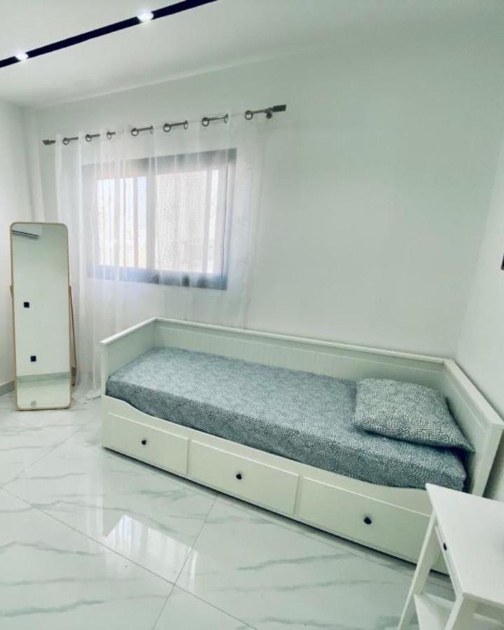 Magnifique Appartement: Luxe Piscine Et Terrasse Aux Almadies * Dakar